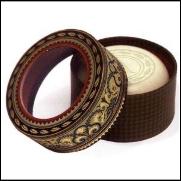 T-Monogrammed Lemon Verbena Soap - Punch Studio - Picture 2 of 8